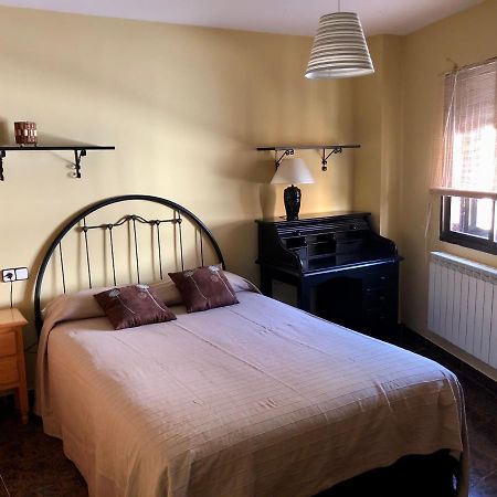 Casa En El Corazon De Gredos, Amplia Y Agradable. Villa Navacepeda de Tormes Eksteriør bilde