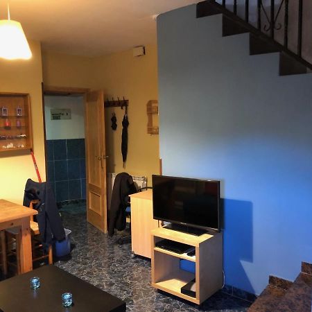 Casa En El Corazon De Gredos, Amplia Y Agradable. Villa Navacepeda de Tormes Eksteriør bilde